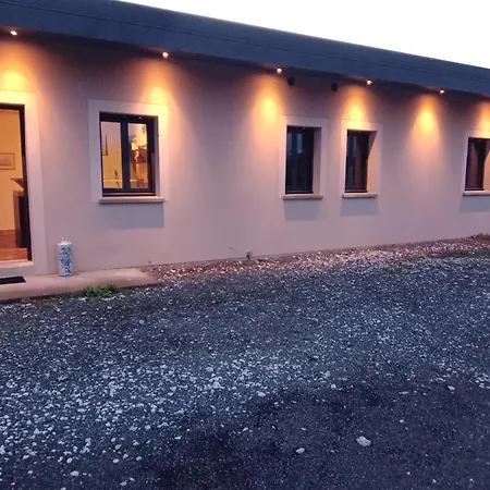 Сasa de vacaciones Maison Au Milieu Des Chevaux